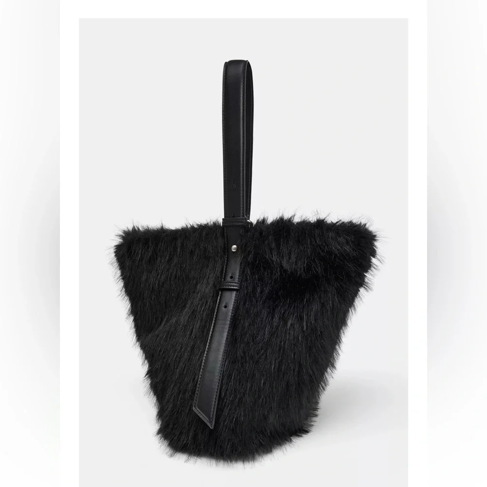 TREND NEW ! ZARA LUXURY FAUX FUR BAG